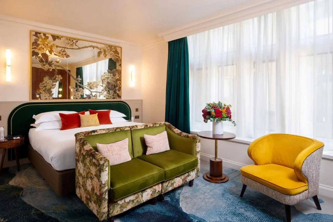 Deluxe King Room
